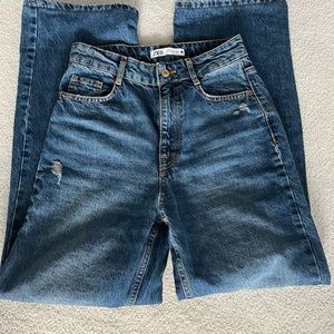 Zara high waisted bootcut jeans- Size 4